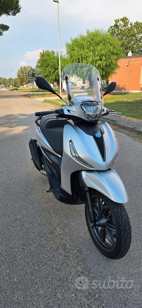 Piaggio Beverly 350 Beverly 300 2021 Prezzo Piaggio Beverly 300 - Main Image