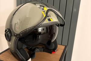 Coppia di caschi ONE e MOMO DESIGN