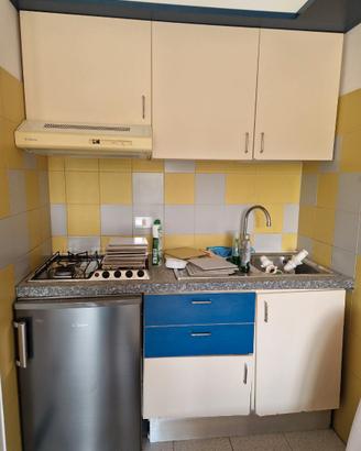 CUCINA CON SALOTTO