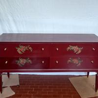 Cassettiera in legno retrò rossa con decori
