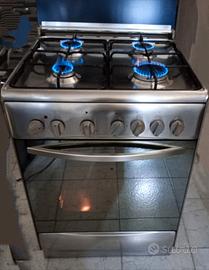 cucina De Longhi inox ventilato come NUOVO 