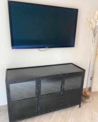 TV + Mobile in ferro batutto