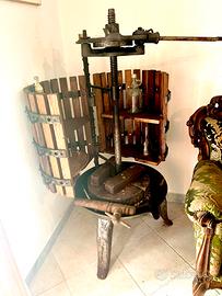 Antico torchio da vino / Mobile bar