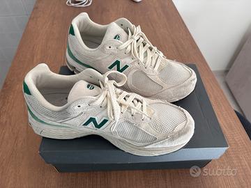 New Balance 2002 R