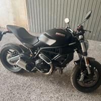 Ducati Monster 797