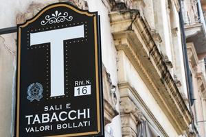 Tabaccheria avviata - posizione strategica