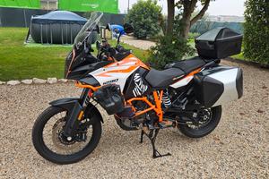 KTM 1290 Super Adventure R  2017 accessoriata 