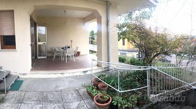 Carpegna Indipendente con terreno edificabile