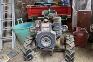 Motocoltivatore con rimorchio  Lombardini