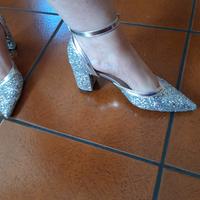 Scarpe argentate con tacco cm 7