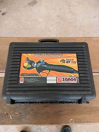 Forbici a batteria a zaino