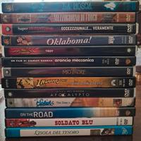 Pacchetto di DVD di 13 film vari (anche singoli)
