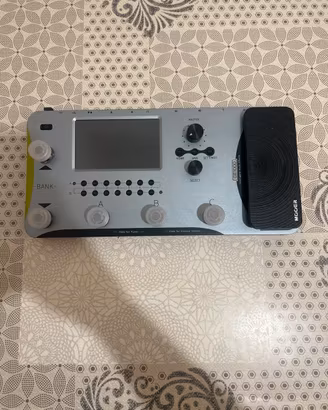 Pedaliera multieffetto chitarra Mooer GE1000