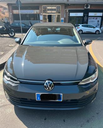Volkswagen Golf 8 1.5 TGI