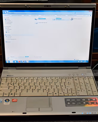 pc portatile vintage LG 15 e50 e500 Windows 7