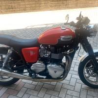 Triumph bonneville