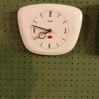 2 orologi vintage da parete, in ceramica (diversi)