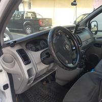 Opel Vivaro 2500 cc  Cambio automatico