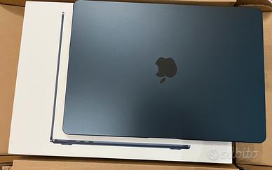 MacBook Air 15" M3 – 16GB RAM  con AppleCare+