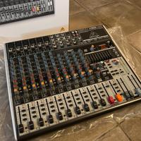 Mixer Behringer X1832USB