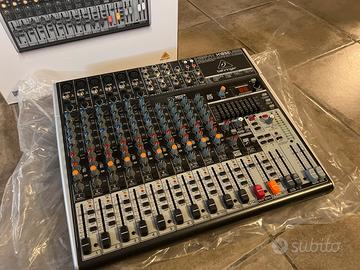 Mixer Behringer X1832USB