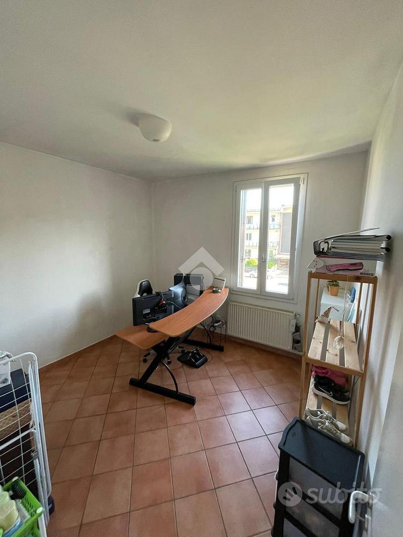 4 LOCALI A SCHIO - More