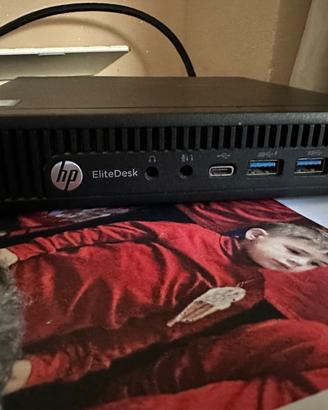 HP EliteDesk + monitor Dell e2211