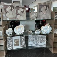  Arredamento per negozi e uffici