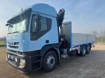 Iveco Stralis 420 con gru e cassone fisso Euro 5