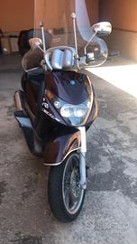 Piaggio Beverly 200