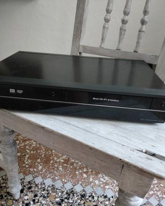 combo registratore DVD/VHS marca LG   telecomando+