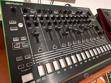 Roland TR-8 + Expansion TR707 e TR727