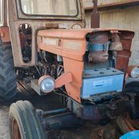 Trattore FIAT 750 Special d’epoca con cabina 