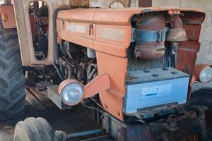 Trattore FIAT 750 Special d’epoca con cabina 