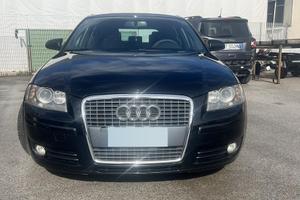 Audi A3 2.0 TDI S-Line DSG - Carrozzeria Nuova