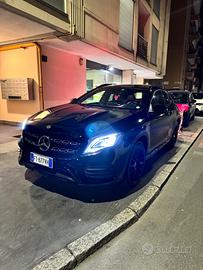 Mercedes GLA 200 Premium Night Edition