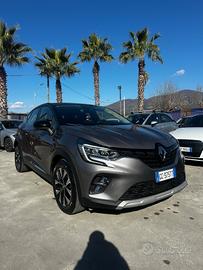 Renault Captur Plug-in Hybrid E-Tech 160 CV Initia