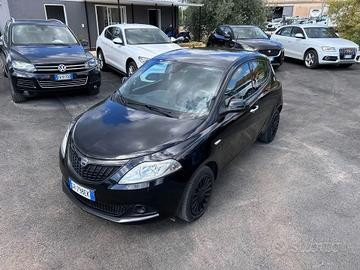 Lancia Ypsilon 1.0 FireFly 5 porte S&S Hybrid UnYc