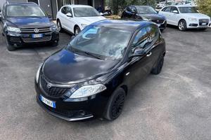 Lancia Ypsilon 1.0 FireFly 5 porte S&S Hybrid UnYc