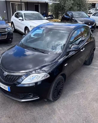 Lancia Ypsilon 1.0 FireFly 5 porte S&S Hybrid UnYc