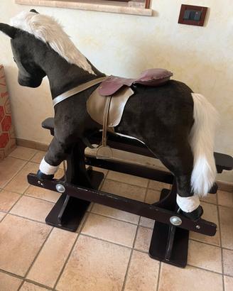 Cavallo a dondolo