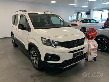 PEUGEOT Rifter 7 POSTI GT Line 1.5 BlueHDi Stand