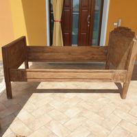 Letto antico singolo in legno noce