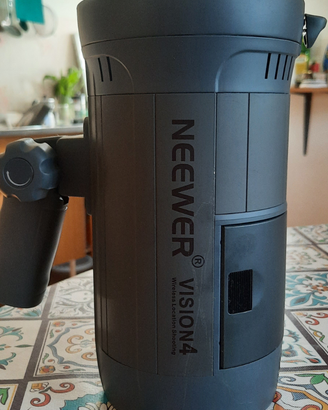 Attrezzatura Nikon e flash studio neewer