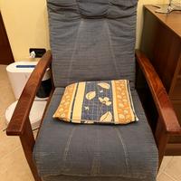 Poltrona in legno reclinabile