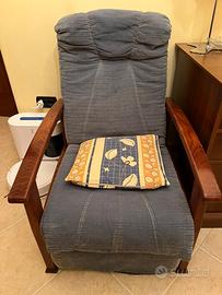 Poltrona in legno reclinabile