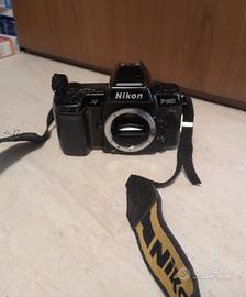 Nikon F-801 solo corpo