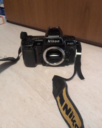 Nikon F-801 solo corpo