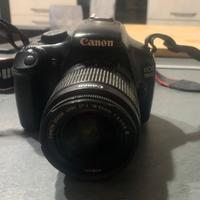 Canon eos 1100 D con obiettivo canon 18-55