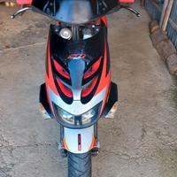 Aprilia SR 50 ditech v endo tutti i pezzi.